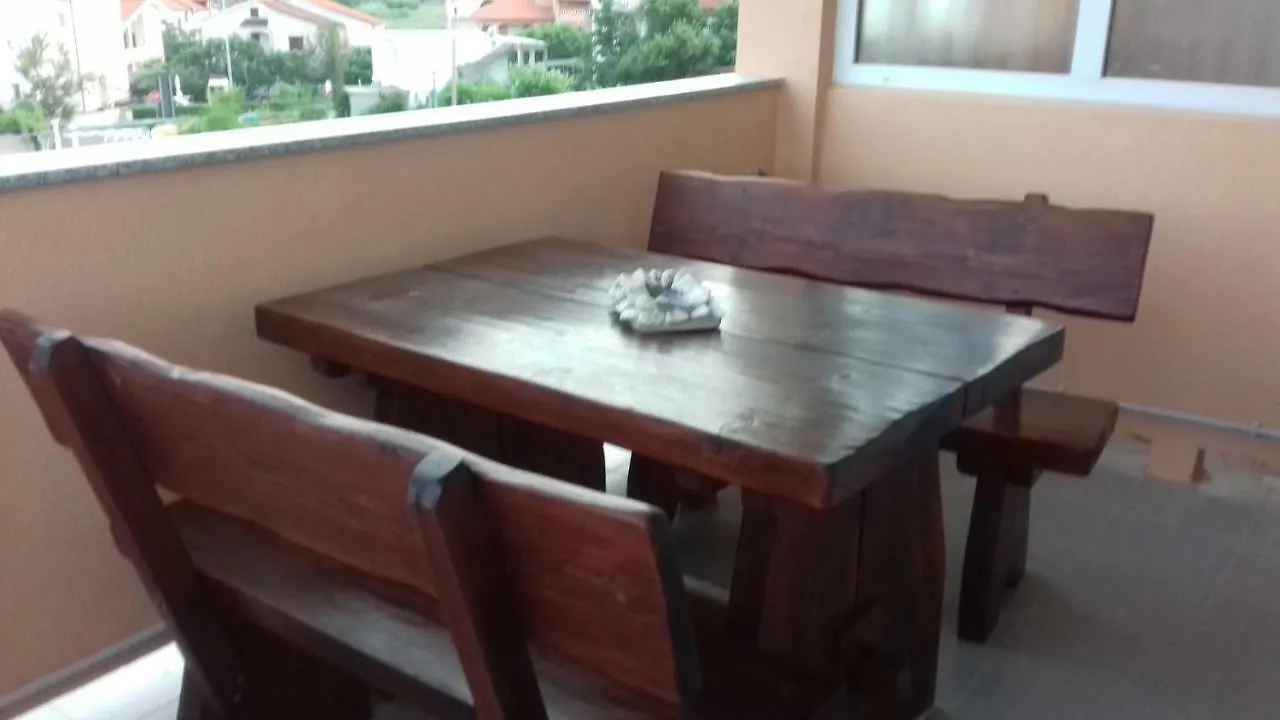 Apartments Rajka Lopar